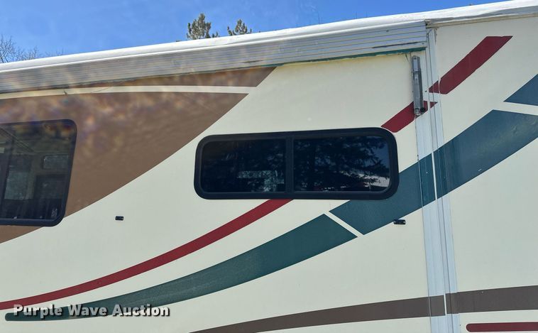 image for item EB2511 1998 Gulf Stream Sun Voyager 8362 SVB RV