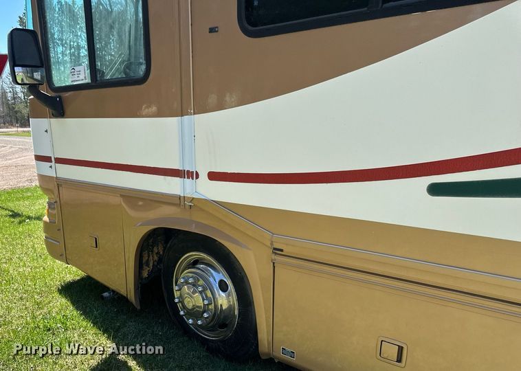 image for item EB2511 1998 Gulf Stream Sun Voyager 8362 SVB RV