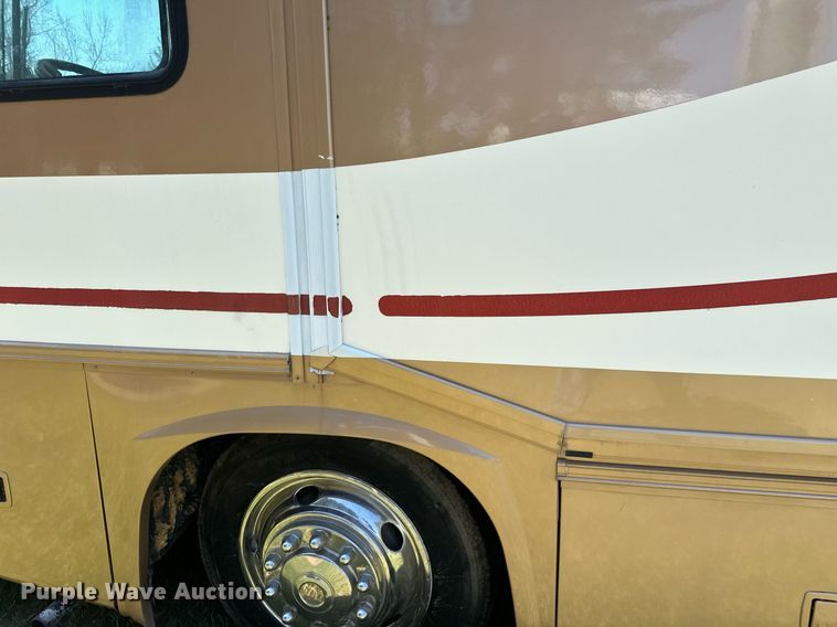 image for item EB2511 1998 Gulf Stream Sun Voyager 8362 SVB RV