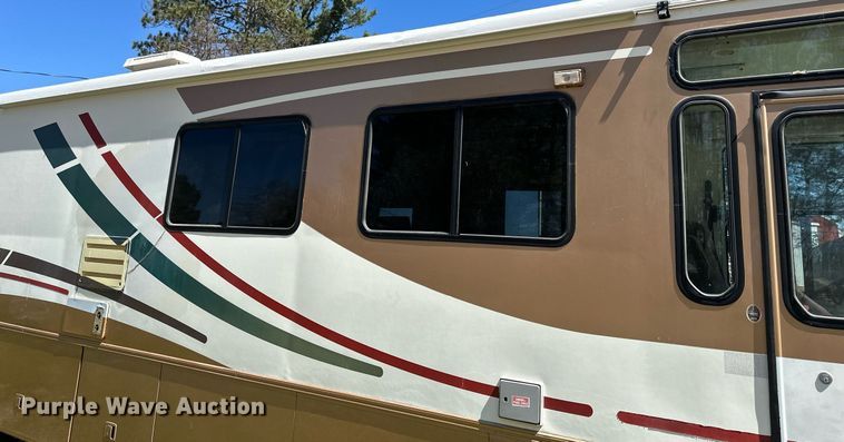 image for item EB2511 1998 Gulf Stream Sun Voyager 8362 SVB RV