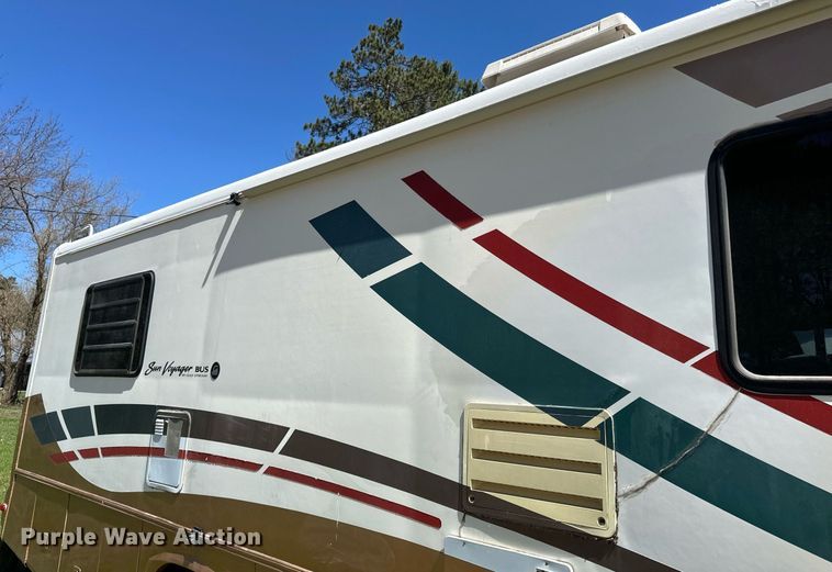 image for item EB2511 1998 Gulf Stream Sun Voyager 8362 SVB RV