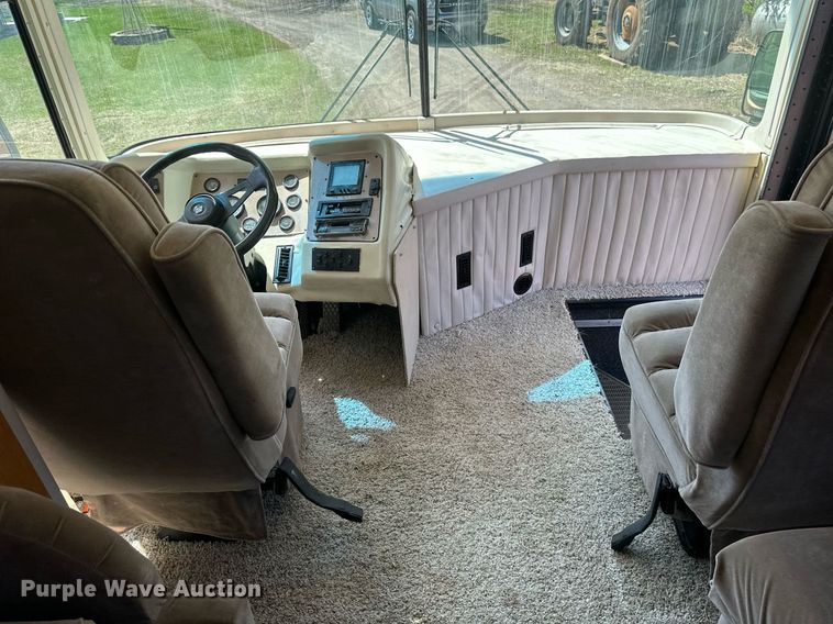 image for item EB2511 1998 Gulf Stream Sun Voyager 8362 SVB RV