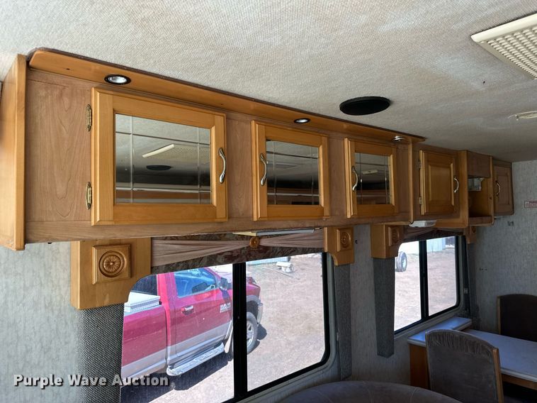 image for item EB2511 1998 Gulf Stream Sun Voyager 8362 SVB RV