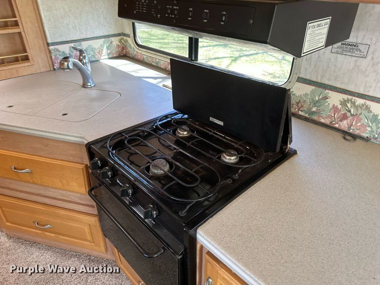 image for item EB2511 1998 Gulf Stream Sun Voyager 8362 SVB RV