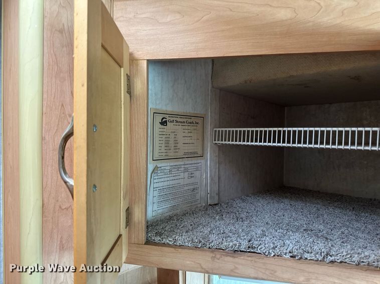 image for item EB2511 1998 Gulf Stream Sun Voyager 8362 SVB RV