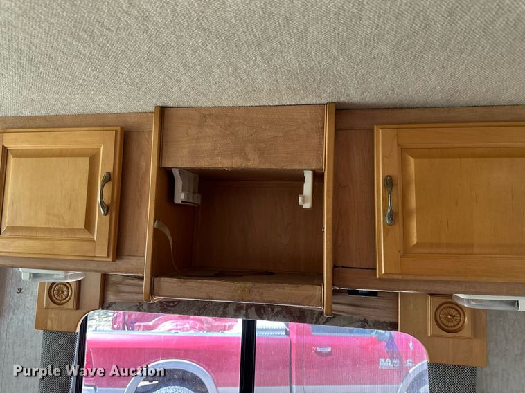 image for item EB2511 1998 Gulf Stream Sun Voyager 8362 SVB RV