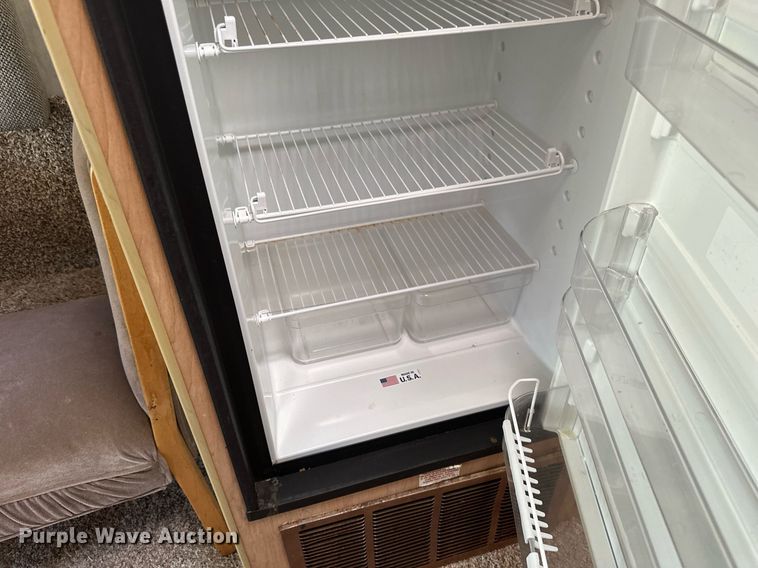 image for item EB2511 1998 Gulf Stream Sun Voyager 8362 SVB RV