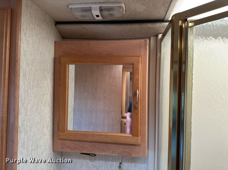 image for item EB2511 1998 Gulf Stream Sun Voyager 8362 SVB RV