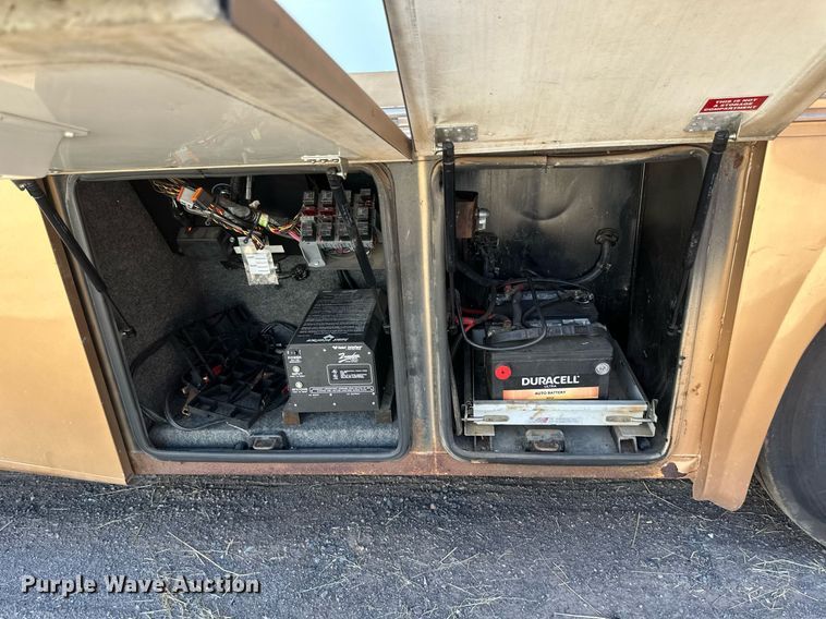 image for item EB2511 1998 Gulf Stream Sun Voyager 8362 SVB RV