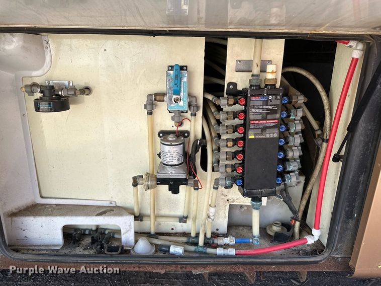 image for item EB2511 1998 Gulf Stream Sun Voyager 8362 SVB RV