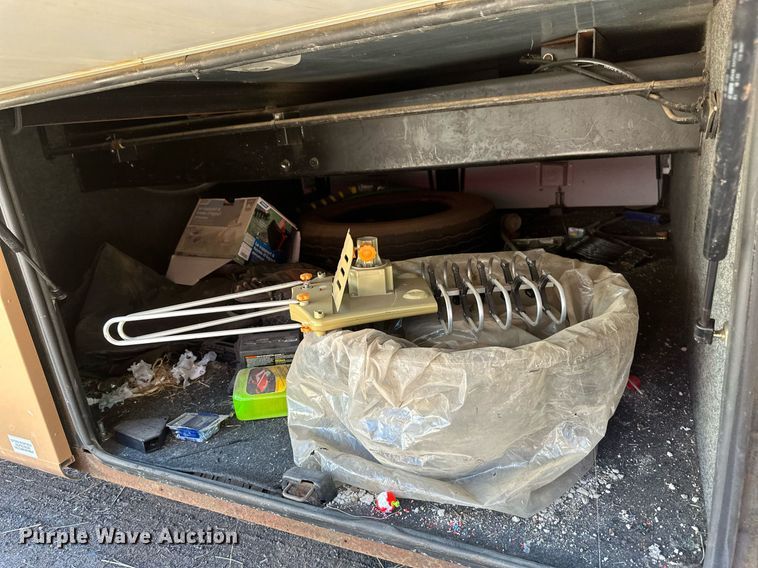 image for item EB2511 1998 Gulf Stream Sun Voyager 8362 SVB RV