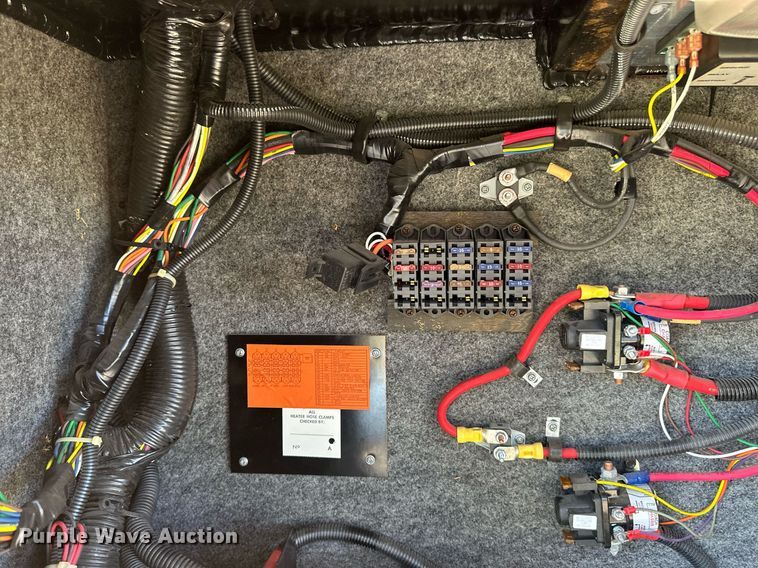 image for item EB2511 1998 Gulf Stream Sun Voyager 8362 SVB RV