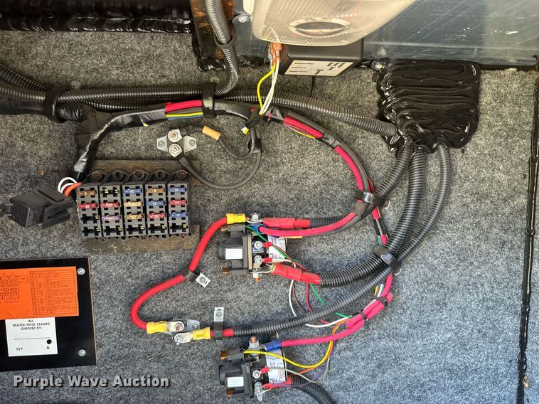 image for item EB2511 1998 Gulf Stream Sun Voyager 8362 SVB RV