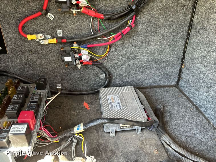 image for item EB2511 1998 Gulf Stream Sun Voyager 8362 SVB RV