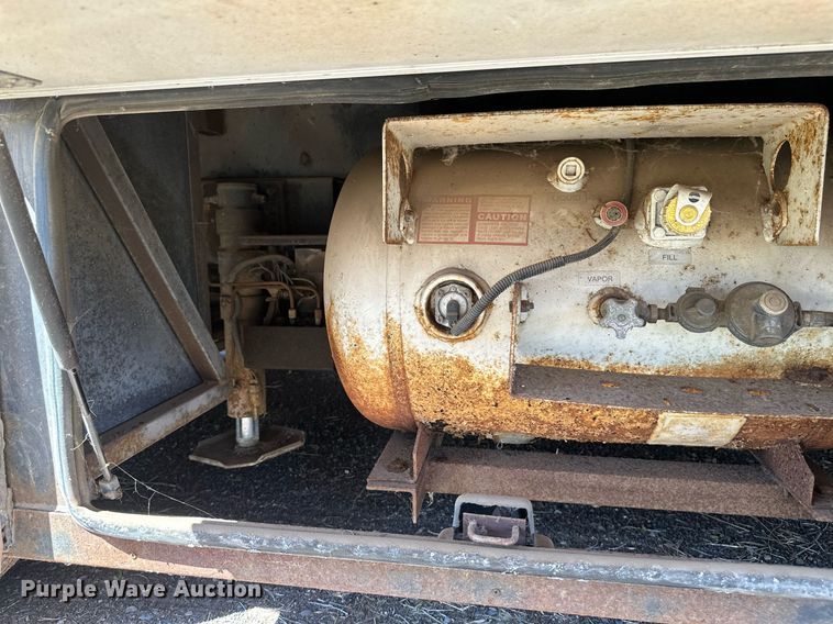 image for item EB2511 1998 Gulf Stream Sun Voyager 8362 SVB RV