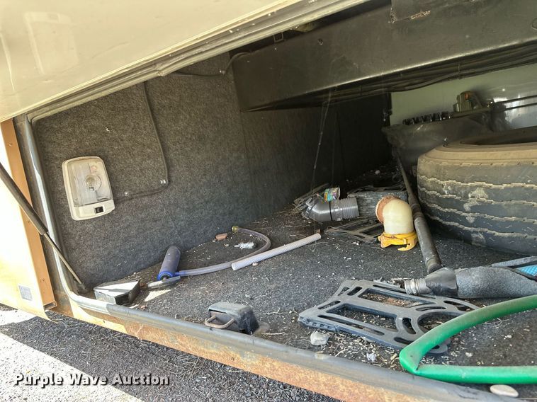 image for item EB2511 1998 Gulf Stream Sun Voyager 8362 SVB RV