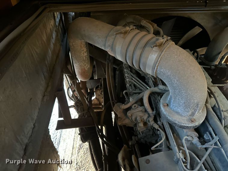 image for item EB2511 1998 Gulf Stream Sun Voyager 8362 SVB RV