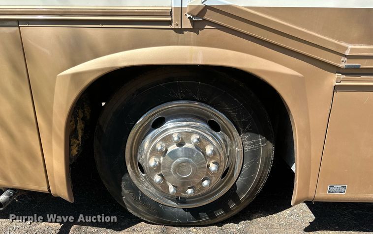 image for item EB2511 1998 Gulf Stream Sun Voyager 8362 SVB RV