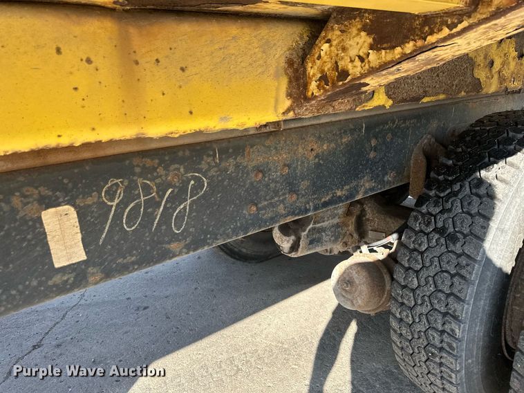 image for item EB2687 1995 Ford L8000 refuse truck