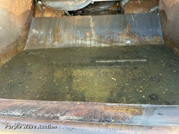 image for item EB2687 1995 Ford L8000 refuse truck