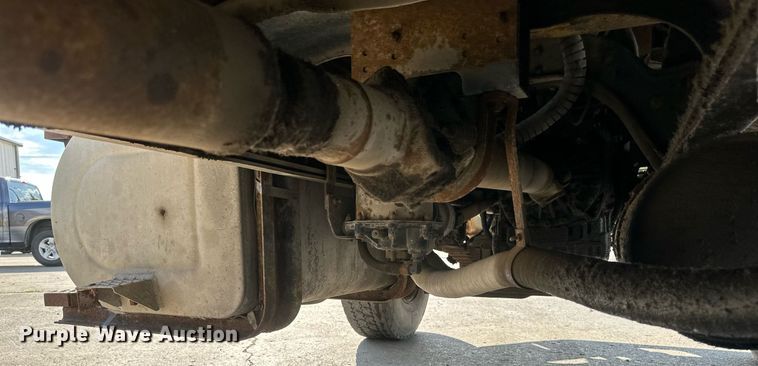 image for item EB2687 1995 Ford L8000 refuse truck