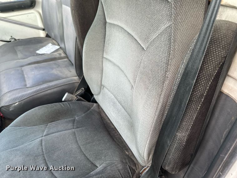 image for item EB2687 1995 Ford L8000 refuse truck