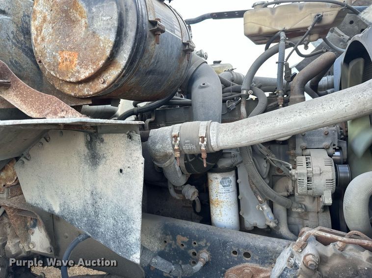 image for item EB2687 1995 Ford L8000 refuse truck