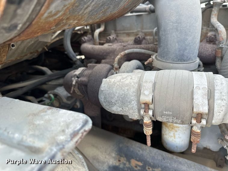 image for item EB2687 1995 Ford L8000 refuse truck