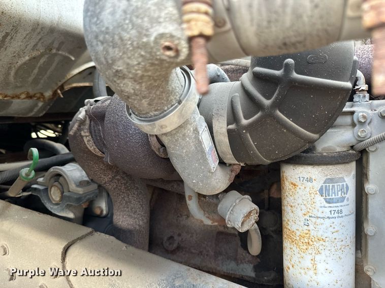 image for item EB2687 1995 Ford L8000 refuse truck