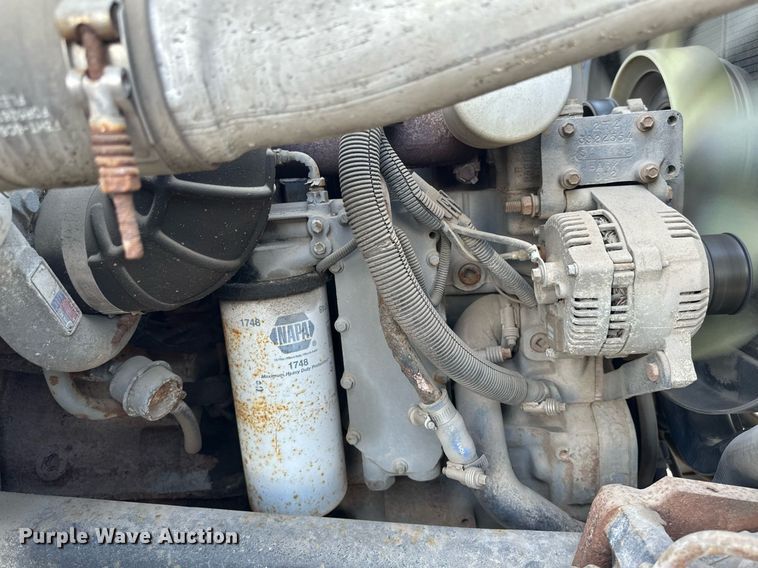 image for item EB2687 1995 Ford L8000 refuse truck