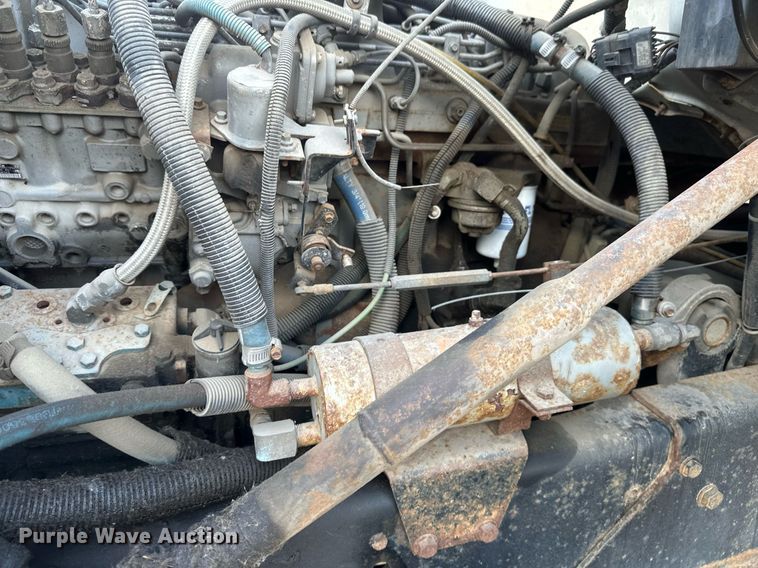 image for item EB2687 1995 Ford L8000 refuse truck