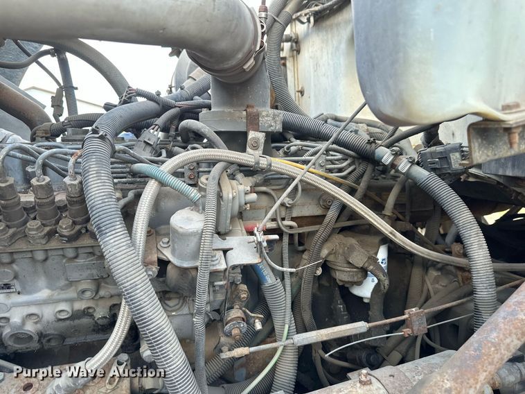 image for item EB2687 1995 Ford L8000 refuse truck