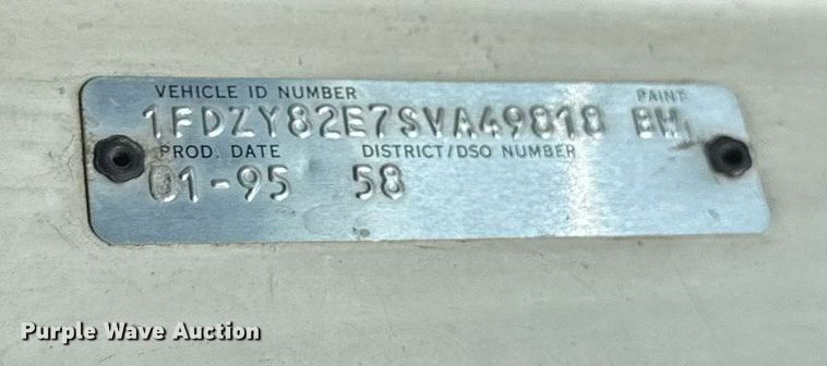 image for item EB2687 1995 Ford L8000 refuse truck