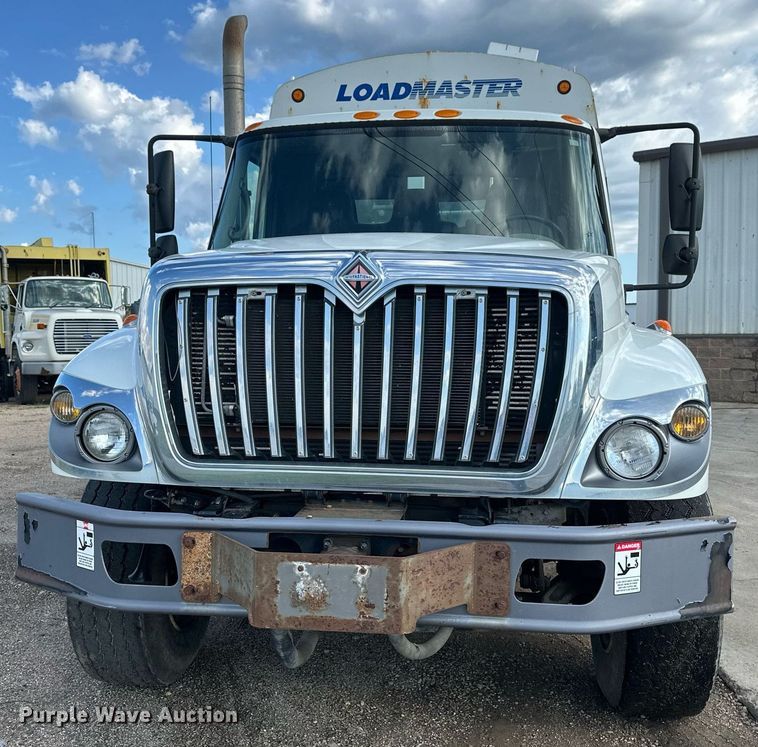 image for item EB2688 2008 International 7400 refuse truck