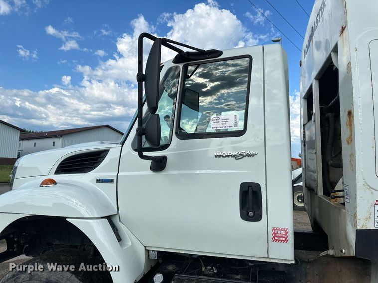 image for item EB2688 2008 International 7400 refuse truck