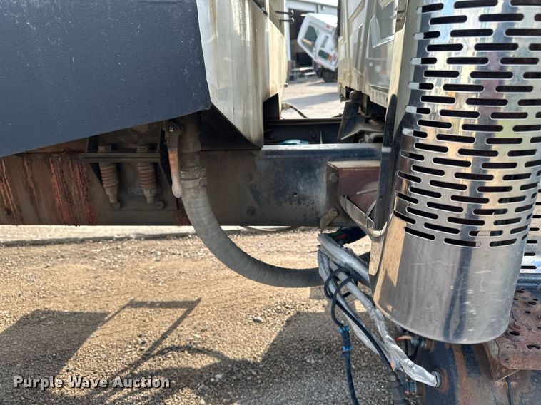 image for item EB2688 2008 International 7400 refuse truck