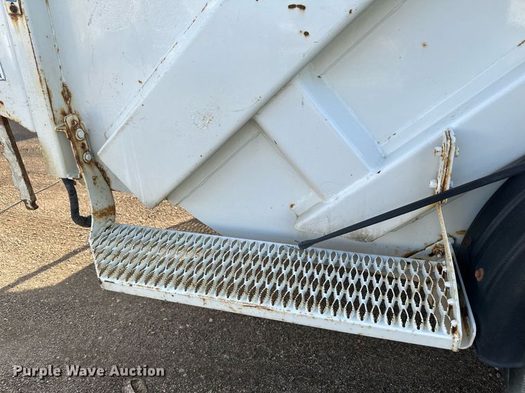 image for item EB2688 2008 International 7400 refuse truck