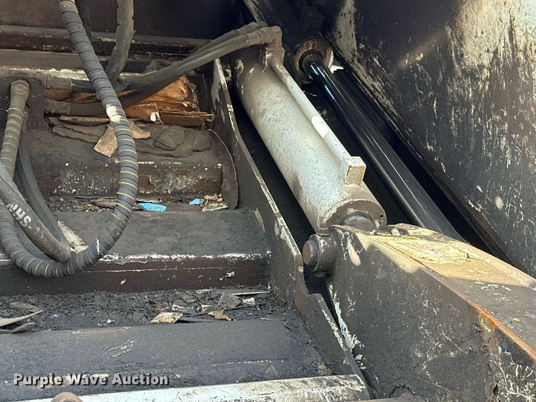 image for item EB2688 2008 International 7400 refuse truck