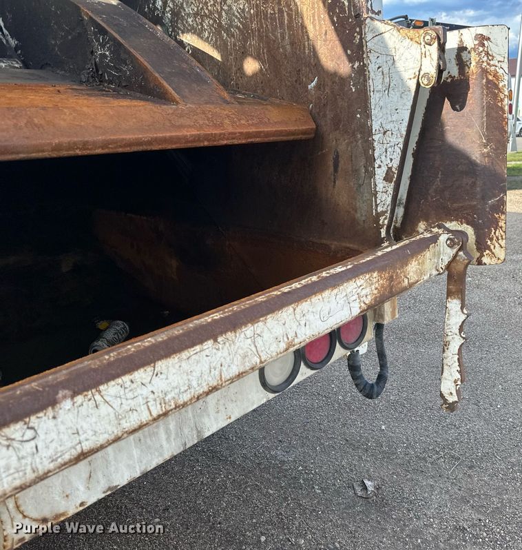 image for item EB2688 2008 International 7400 refuse truck