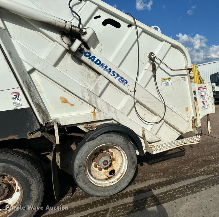 image for item EB2688 2008 International 7400 refuse truck