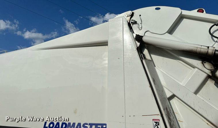 image for item EB2688 2008 International 7400 refuse truck