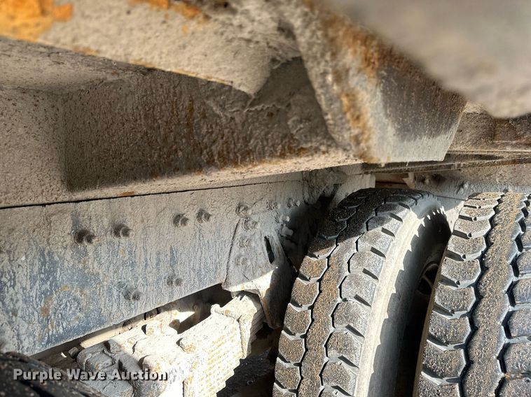 image for item EB2688 2008 International 7400 refuse truck