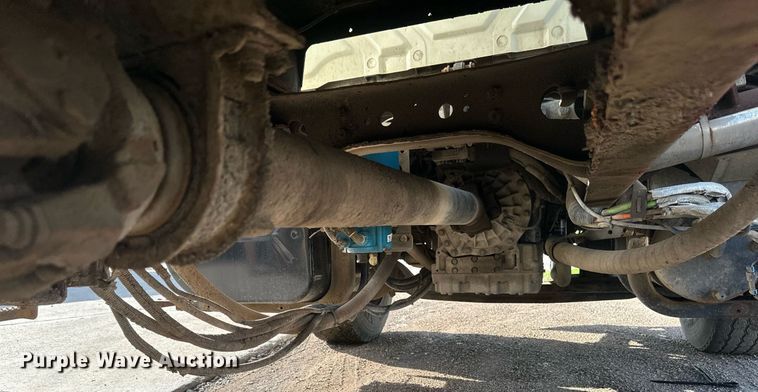 image for item EB2688 2008 International 7400 refuse truck