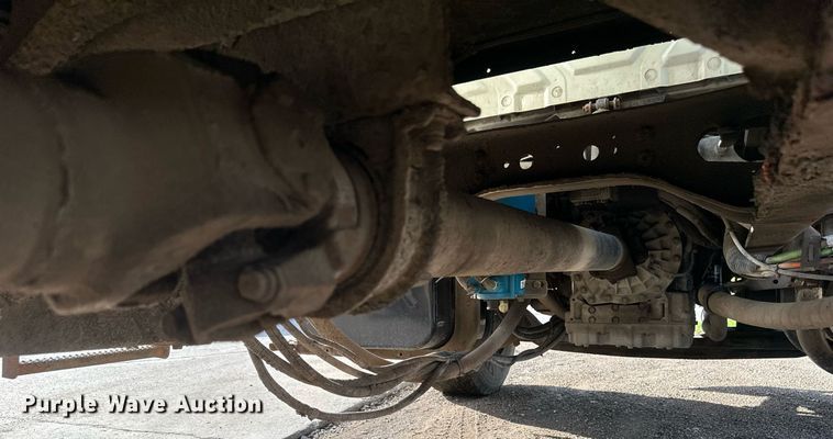 image for item EB2688 2008 International 7400 refuse truck