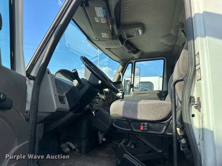 image for item EB2688 2008 International 7400 refuse truck