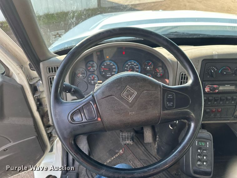 image for item EB2688 2008 International 7400 refuse truck