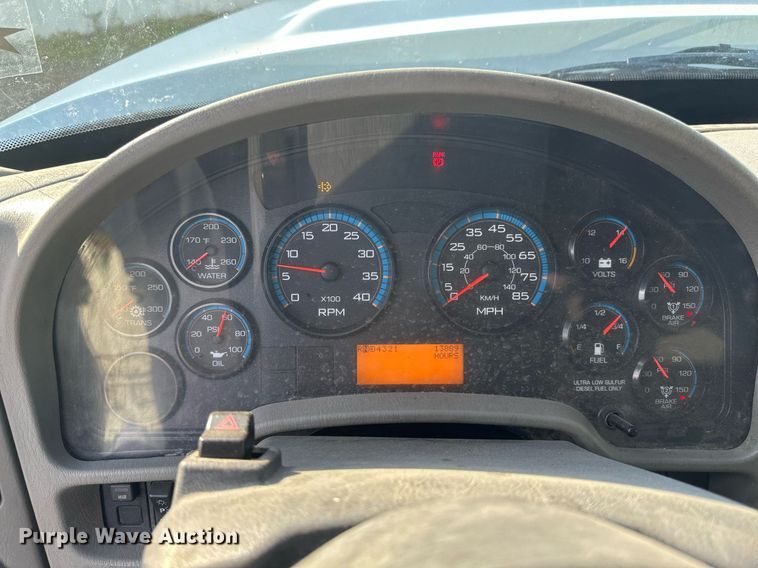 image for item EB2688 2008 International 7400 refuse truck