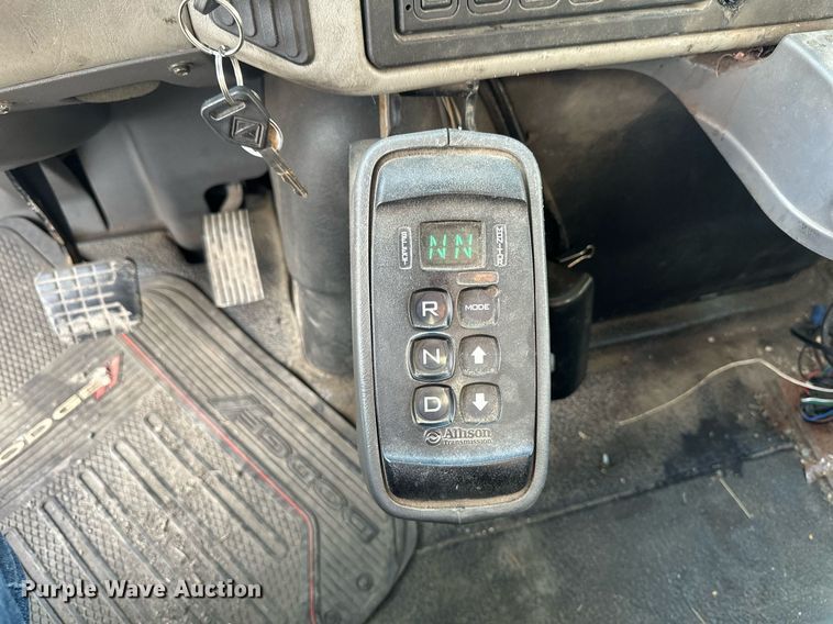 image for item EB2688 2008 International 7400 refuse truck