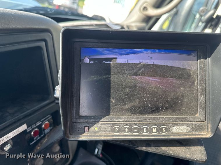 image for item EB2688 2008 International 7400 refuse truck