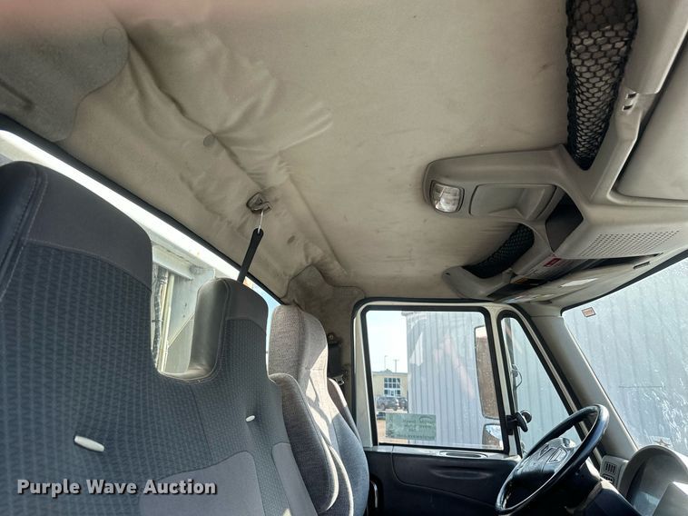 image for item EB2688 2008 International 7400 refuse truck